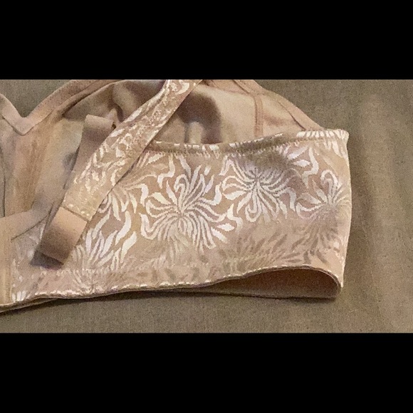 NWOT bra - Picture 4 of 5